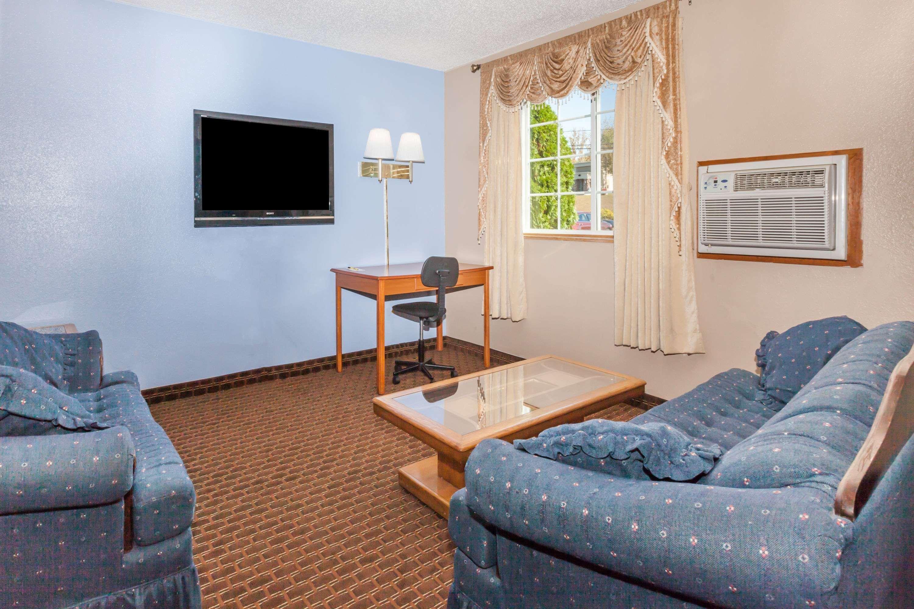Super 8 By Wyndham Johnstown/Gloversville Dış mekan fotoğraf