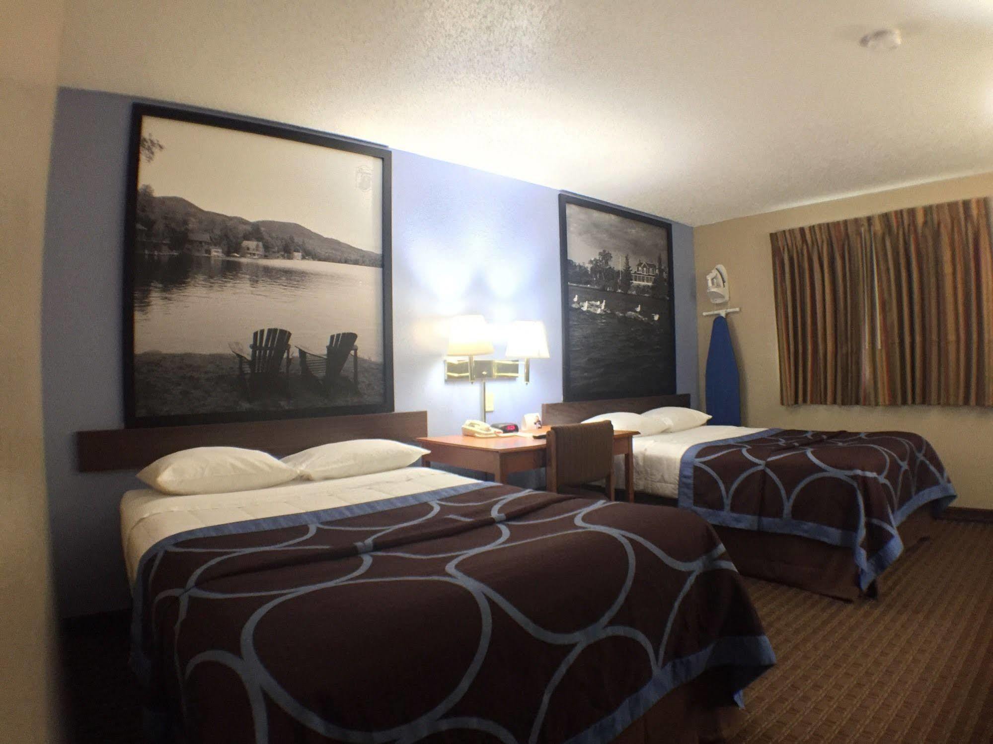 Super 8 By Wyndham Johnstown/Gloversville Dış mekan fotoğraf