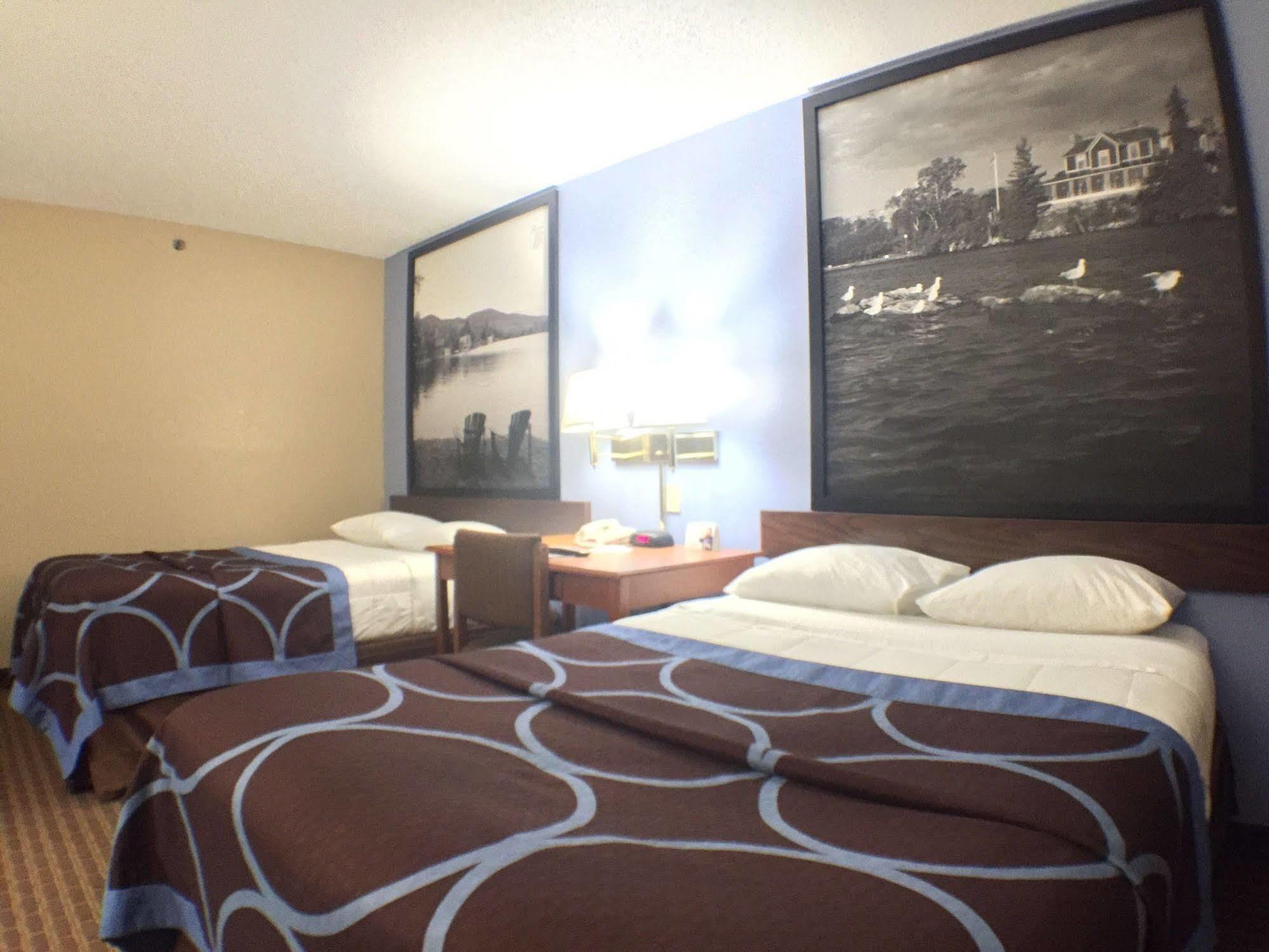 Super 8 By Wyndham Johnstown/Gloversville Dış mekan fotoğraf